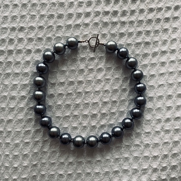 Jewelry - Large Pearl Choker